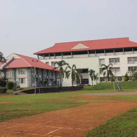 Отель Angamaly Convention Centre Коччи Экстерьер фото