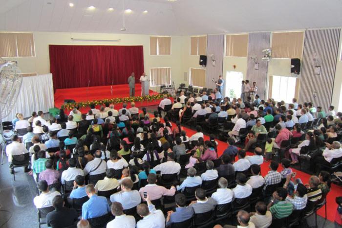 Отель Angamaly Convention Centre Коччи Экстерьер фото